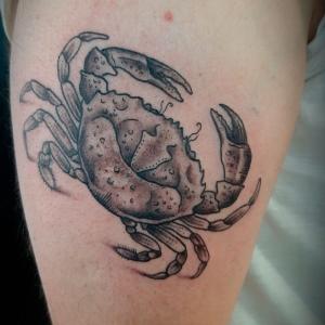Tatouage bras crabe